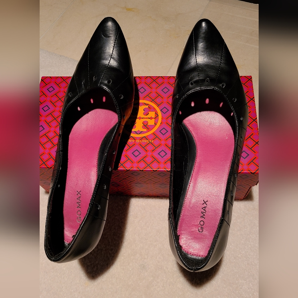 Go Max black mini heel pumps size 10